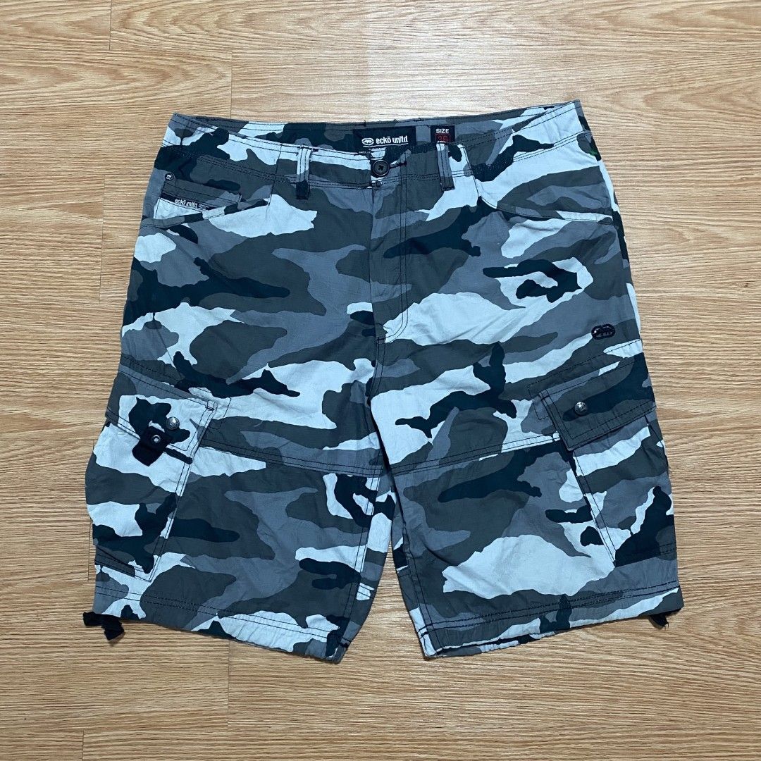 Ecko camou cargo short (Category: Shorts) located in Bislig. Submitted by jeloy_13 (Listing ID 1466580949, Image 1). Description: waistline 36 Length 23 Good as new.