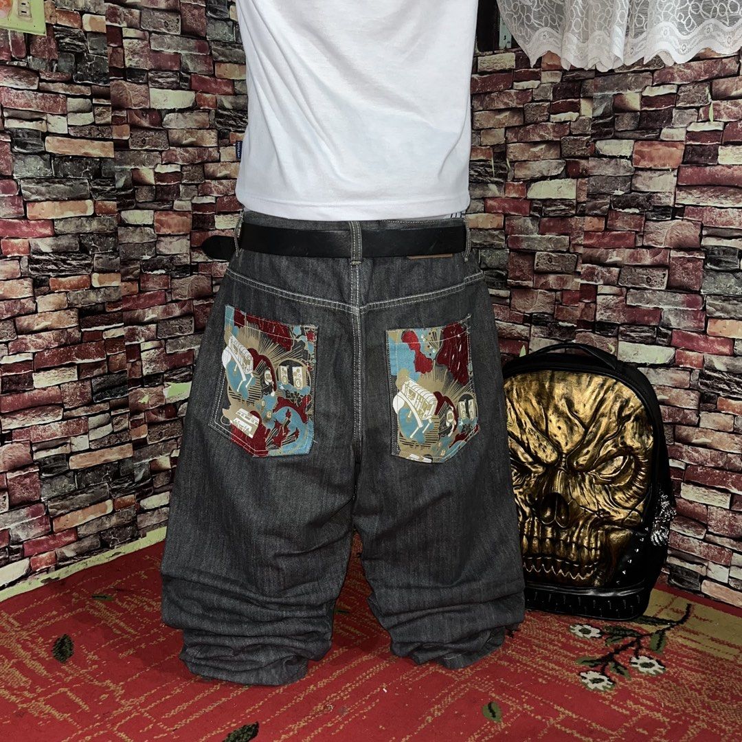 ECKO GRAIL PANTS (Category: Jeans) located in Muntinlupa City. Submitted by thuggin.shawn (Listing ID 1466695503, Image 1). Description: ECKO GRAIL W 40 / L 43 / T 15.5 / H 10 🏷️3,499 -GREAT DESIGN! -SMALL PINHOLE -AUTHENTIC -MINIMAL CRACKPRINTS.