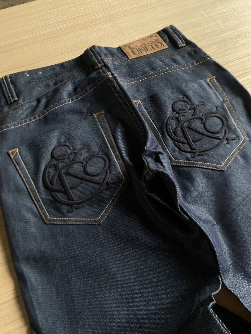 Ecko Slimfit Jeans (Category: Jeans) located in Manila. Submitted by argelsanti50438 (Listing ID 1466764314, Image 3). Description: size 32 length 42 crispy condition.