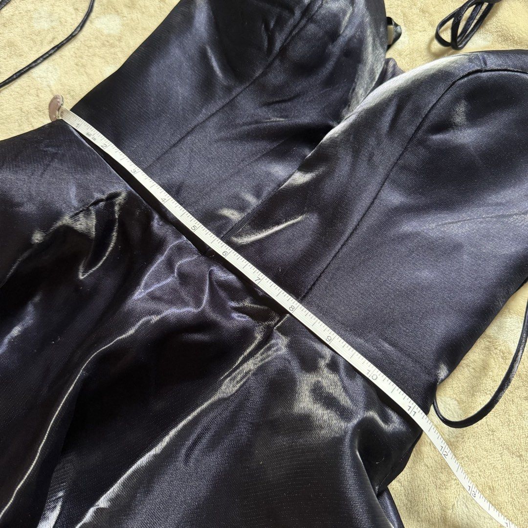 ED YOUNG (Category: Dresses) located in Manila. Submitted by shefindshope (Listing ID 1466628556, Image 3). Description: can fit sa small and ang ganda niya sa personal.