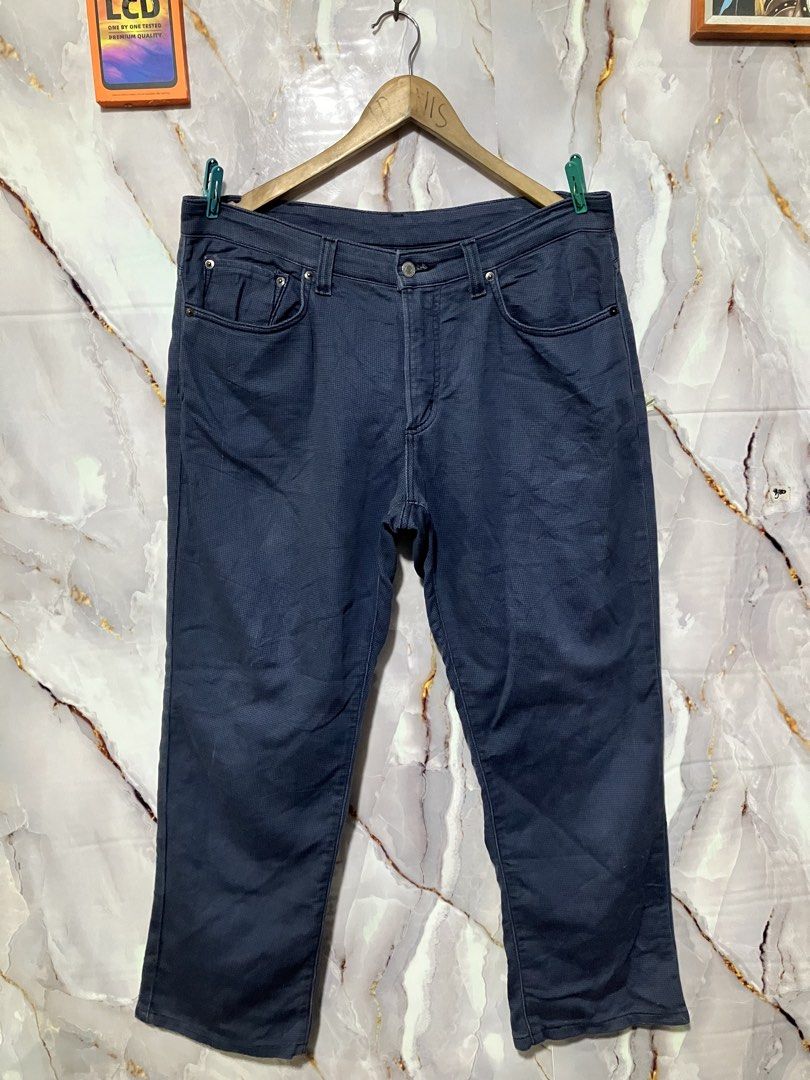 EDWIN REGULAR STRAIGHT FIT PANTS (Category: Joggers) located in General Mariano Alvarez. Submitted by adonid (Listing ID 1466621103, Image 1). Description: EDWIN REGULAR STRAIGHT FIT PANTS GOOD CONDITION NORMAL SIGN OF USAGE ONLY L38 W38.
