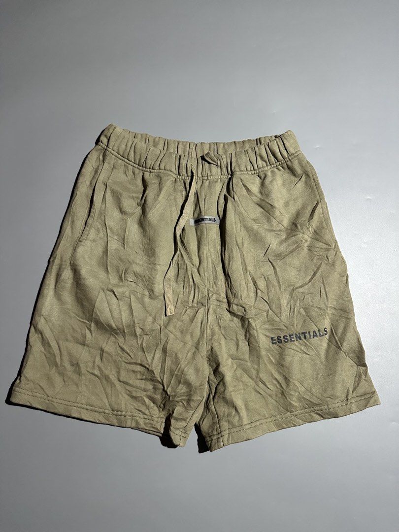 ESSENTIAL SHORT (Category: Joggers) located in Makati City. Submitted by js.street.finds (Listing ID 1466721865, Image 1). Description: W32-38 L19.5 H13.