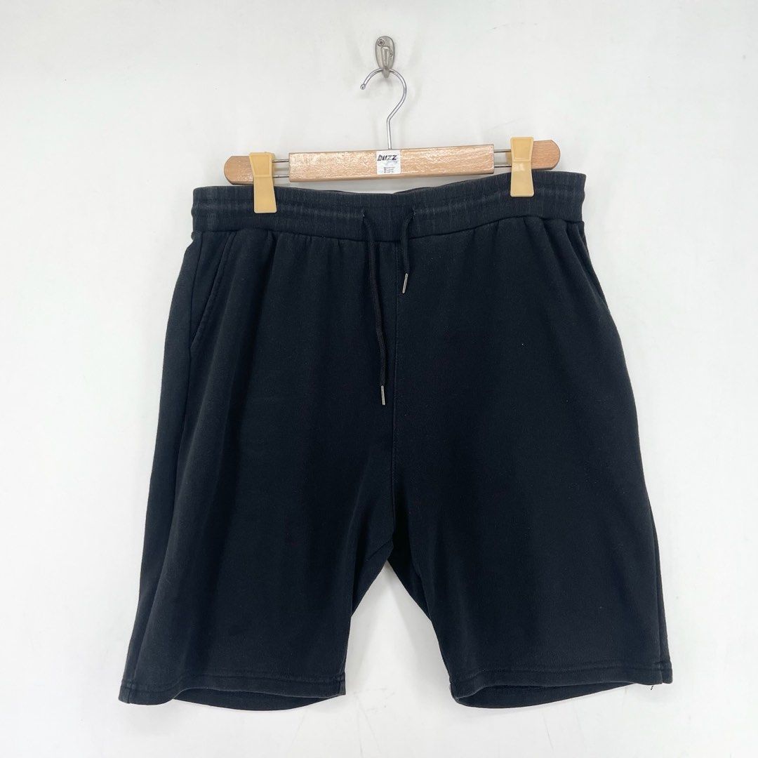 Evisu Black Split Red And White Daicock Sweat Shorts (Category: Shorts) located in Manila. Submitted by buzz.garments (Listing ID 1466673389, Image 3). Description: Size: XL Dimensions(inches) -Waist/Width: 34-46” (Strechable) -Hip: 22” -Front Rise: 15” -Thigh: 13” -Inseam: 8” -Outseam/Length : 22” -Leg Opening: 10” cut tags, hairlines, signs of usage - color may vary due to lighting. please manage your expectations-minimal and unseen flaws must 