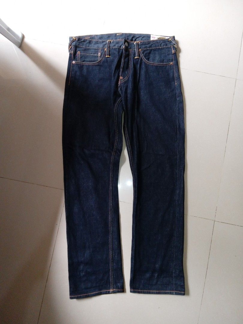 Evisu selvedge denim pants (Category: Jeans) located in Akbar. Submitted by bethlehema07352 (Listing ID 1466644828, Image 1). Description: .