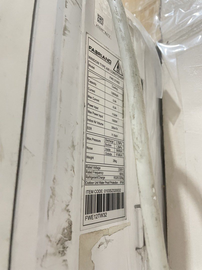 Fabriano 1.5hp Digital Control Window Type Air Conditioner (Top Discharge) (Category: Other Home Appliances) located in Manila. Submitted by arthursells (Listing ID 1466733003, Image 2). Description: 1.5 HP Window Type Aircon — 2nd Hand ✅ Good Working condition ✅ Can be operated using the buttons on the unit ❌ No remote control (lost) 📌 With scratches, marks, and signs of usage on the sides/body from previous installation/removal. Condition: Use
