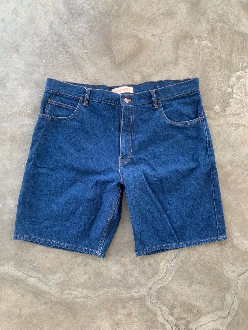 Faded Glory Relaxed Denim Shorts Size 42 (Category: Shorts) located in Manila. Submitted by reiyangelow (Listing ID 1466769532, Image 1). Description: Faded Glory Relaxed Jorts as new 42 399php 📍Manila Area .