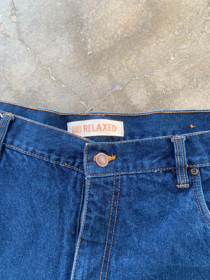 Faded Glory Relaxed Denim Shorts Size 42 (Category: Shorts) located in Manila. Submitted by reiyangelow (Listing ID 1466769532, Image 2). Description: Faded Glory Relaxed Jorts as new 42 399php 📍Manila Area .