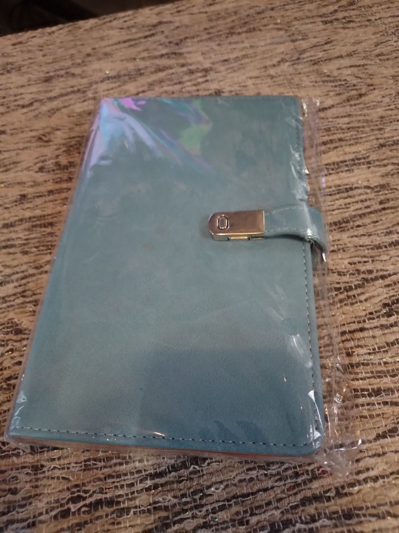 Faux Leather Card Organizer (40x3 capacity) (Category: Announcements) located in General Trias. Submitted by nicespace (Listing ID 1466603179, Image 3). Description: Color: Seaweed green.