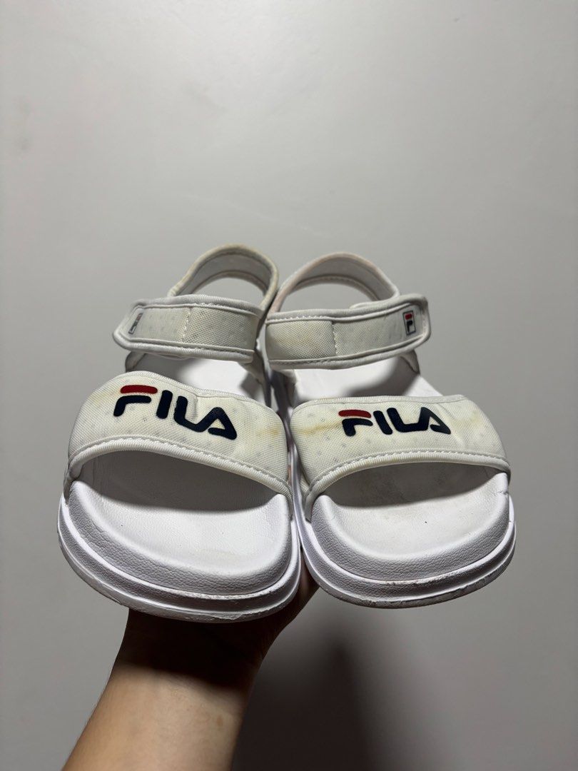 Fila sandal (19cm) (Category: Babies & Kids Fashion) located in Imus. Submitted by littlebooythriftstore (Listing ID 1466744851, Image 3). Description: Need wash Ung yellow nya natatanggal yan pag nalabhan. Di lang napaarawan.