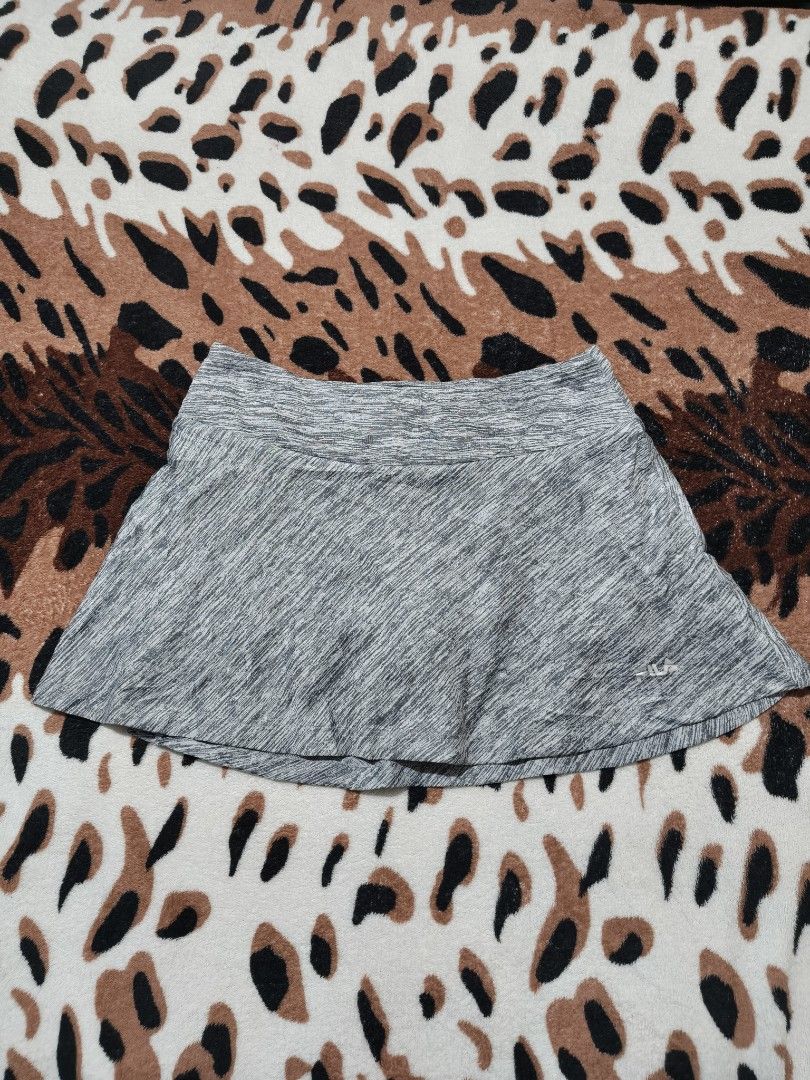 FILA SKIRT SIZE SMALL (Category: Skirts) located in Manila. Submitted by gelove.thrift (Listing ID 1466674099, Image 1). Description: .