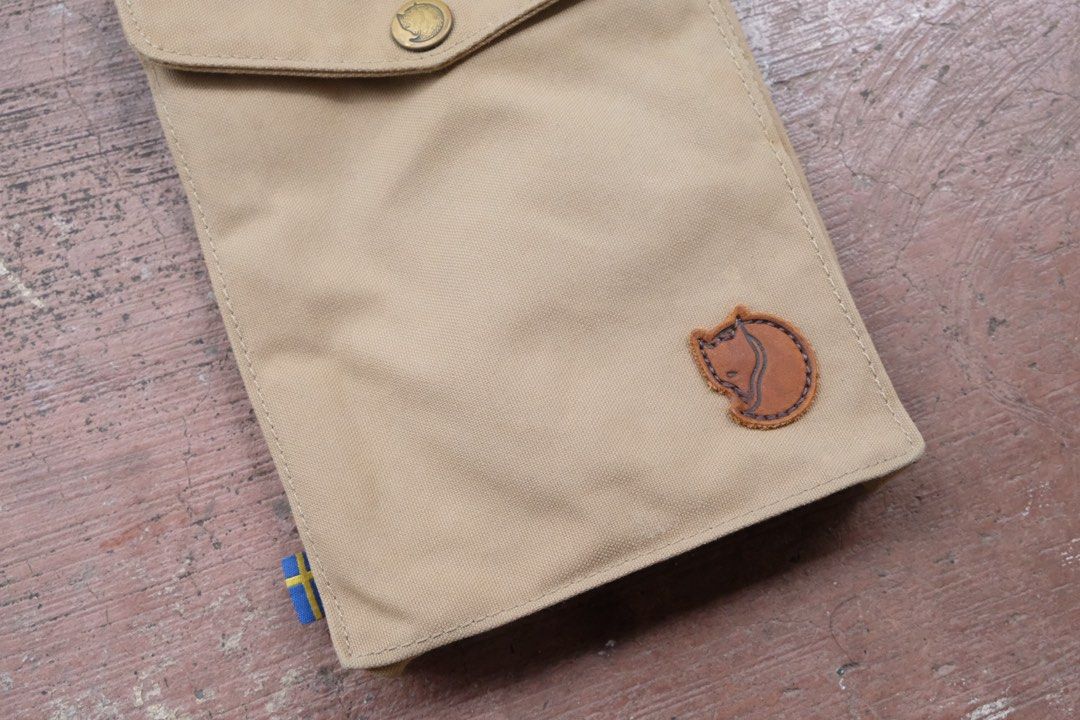 fjall raven (Category: Hiking & Camping) located in Cainta. Submitted by plus.eighty.one (Listing ID 1466769761, Image 3). Description: fjall raven pocket condition : 9/10 almost new P 650 + sf.