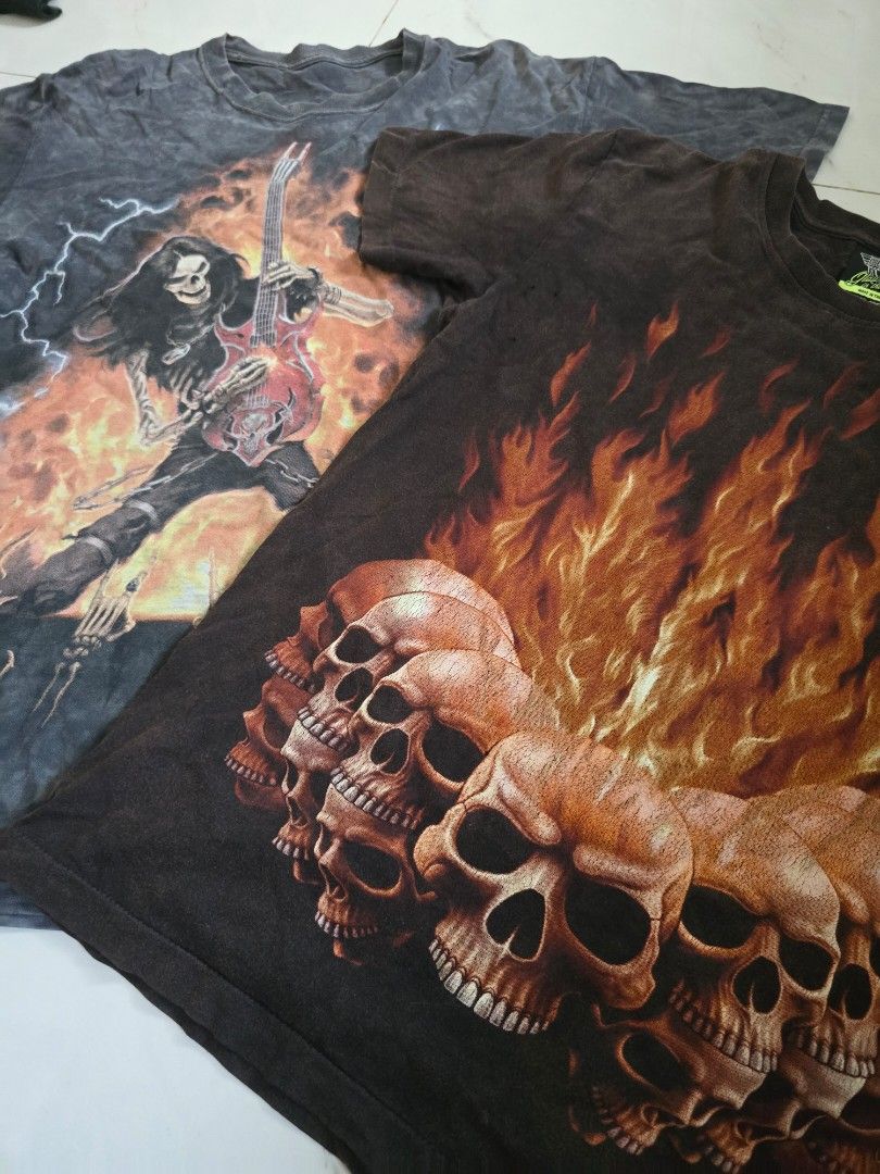 Flaming set (Category: Tshirts & Polo Shirts ) located in Cainta. Submitted by bossneil (Listing ID 1466683817, Image 2). Description: Skull bundle (both semi trash condi) Guitar 20x29 Skull flames20.5x26.