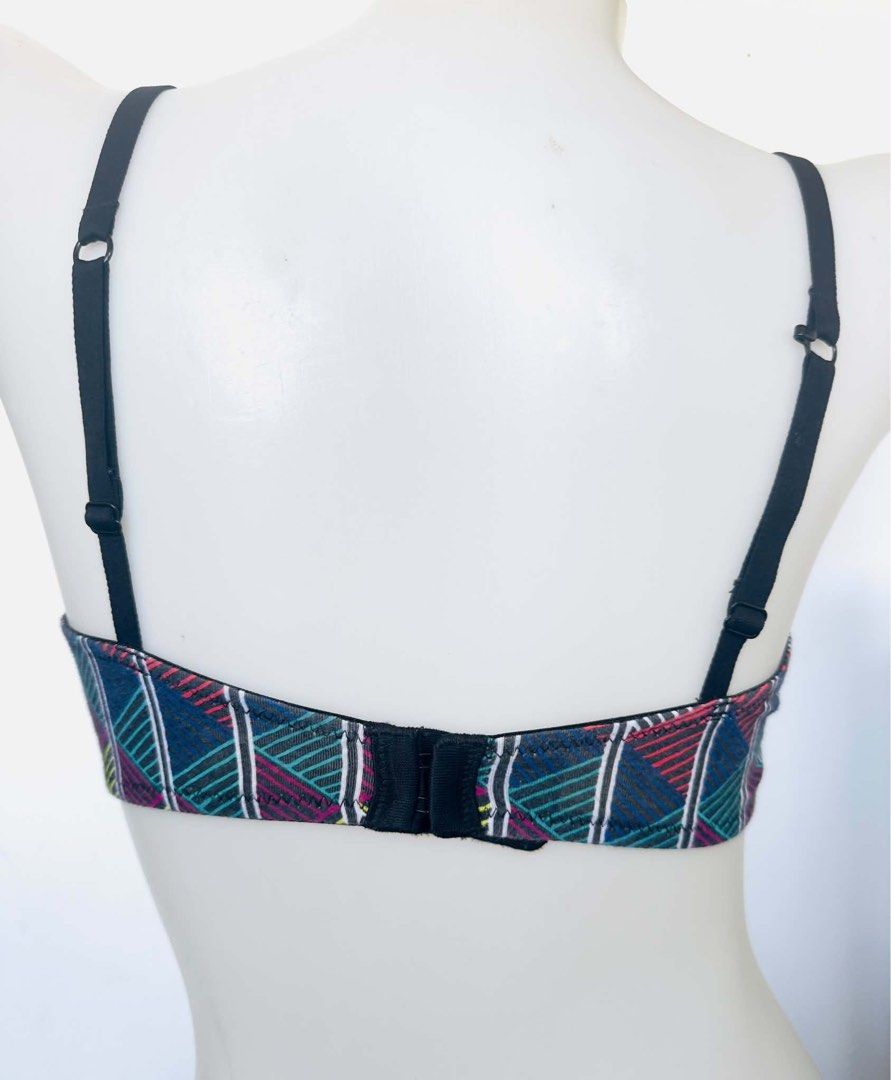 flirtitude underwire 36A (Category: Undergarments & Loungewear) located in San Jose. Submitted by 99ners (Listing ID 1466769908, Image 2). Description: .