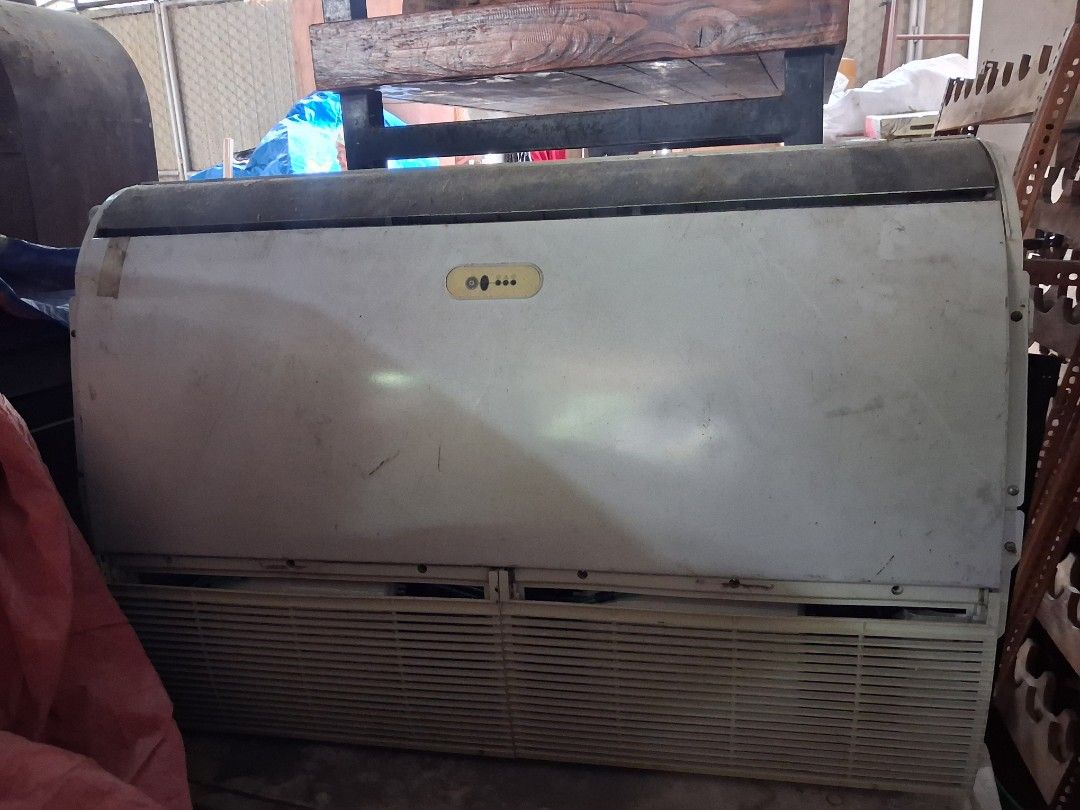 Floor Standing Air Conditioner Unit (Category: Air Conditioning and Heating) located in Quezon City. Submitted by ssvcn (Listing ID 1466603765, Image 2). Description: - Type: Large white floor-standing air conditioning unit - Features: Front intake louvers, top vent, and center-front control panel - Condition: Good working order with minor dust and scuffs from storage - Logistics: Heavy unit, strict pickup only - Important: Please bring adequate 
