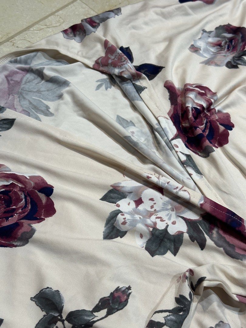 Floral bridal/ bridesmaid robe (Category: Coats, Jackets and Outerwear) located in Manila. Submitted by brownbutterlatte (Listing ID 1466639650, Image 2). Description: Used once during my cousin’s wedding. Fits size Xs-Large RFS: Decluttering. HELPING TAGS Zara H&m Uniqlo Bershka Stradivarius Cotton on Cos Editor’s Market Zalora Love Bonito Love Ara Beyond collective Miu the label Araw the line Muni muni Halo halo Nin yang .