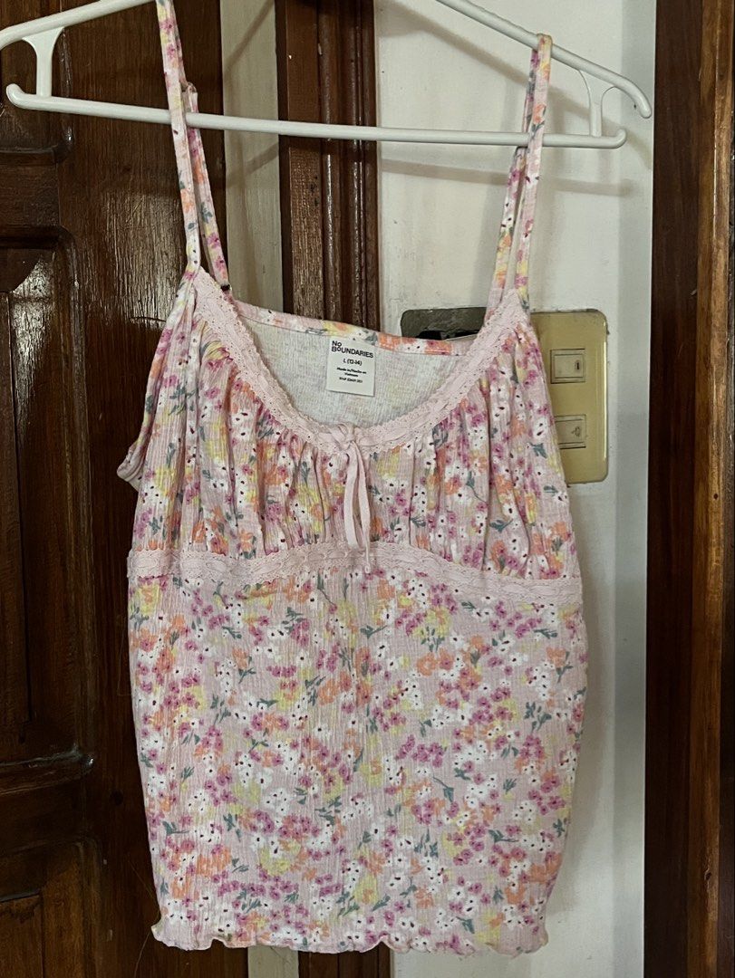 Floral Cami Top (Category: Others Tops) located in Dagupan City. Submitted by whimsyluns (Listing ID 1466617768, Image 3). Description: Brand New On tag [no boundaries] cami lace top - Large on tag but perfect for M -100% cotton -super nice/ thick fabric - perfect for summer fit 💐 .