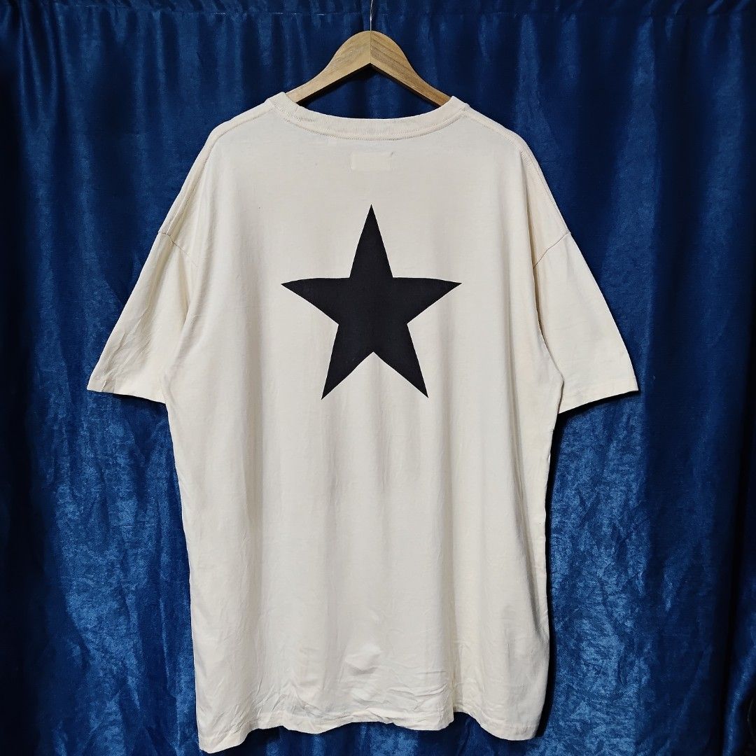 FOG ESSENTIAL COMPLEX CON STAR TEE (Category: Tshirts & Polo Shirts ) located in Makati City. Submitted by upcycled.closeth (Listing ID 1466585232, Image 2). Description: - Authentic Fog essential product - Cream or beige, short-sleeved - Size: X-large to 2xlarge (men's) - Like new - Authentic - flaws: no flaws - Excellent condition - Need wash, fresh from bale - Features design of Fog essentials con star tee - Material: 100% cotton !!STILL NEGOT