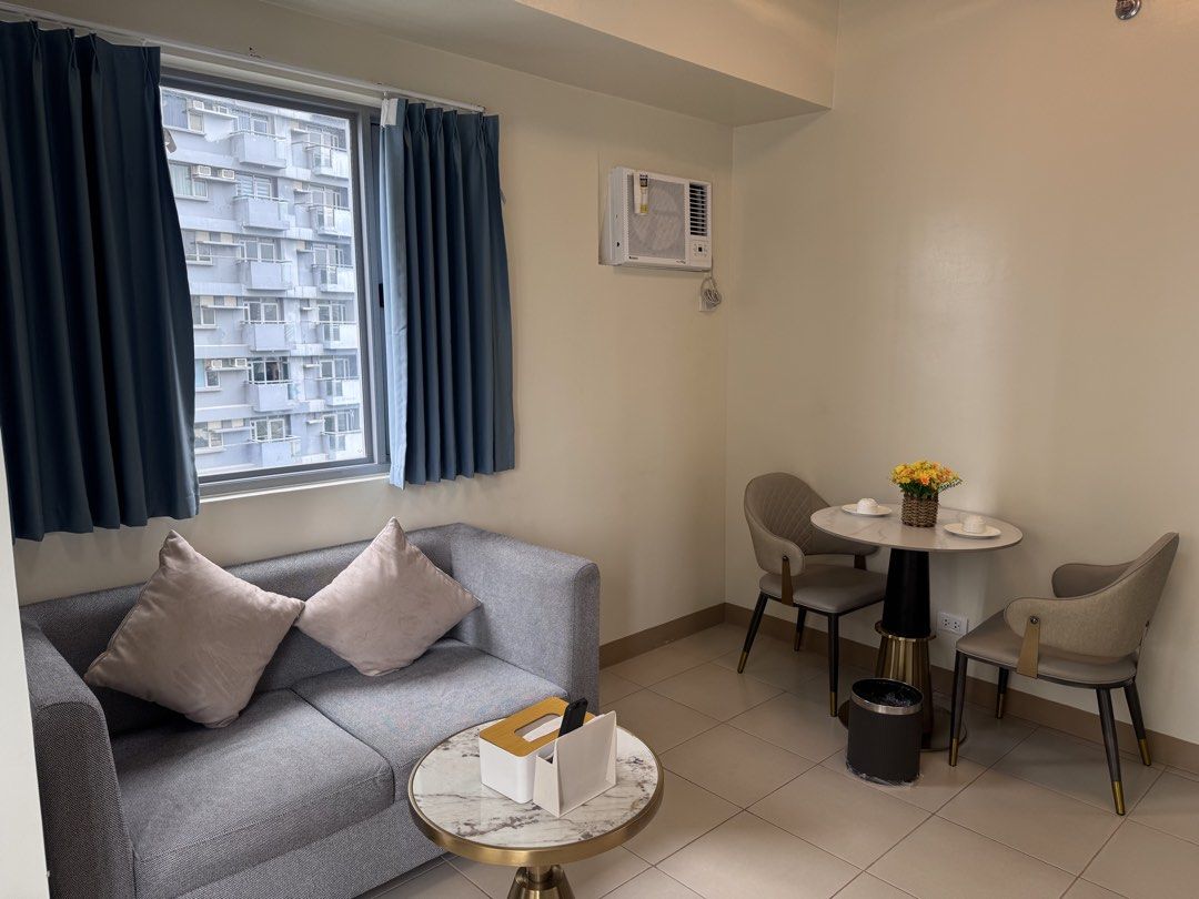 FOR RENT Manhattan: Plaza Tower 2 (Category: Apartments & Condos) located in Manila. Submitted by johncarlosoriaga (Listing ID 1466710057, Image 1). Description: FOR RENT: Manhattan Plaza Tower 2 General McArthur Avenue, Cubao, Quezon City, Metro Manila, Philippines Details: 1 bedroom unit, Fully furnished 41.5 sqm 19th floor Rent Price: Php 35,000/ month inclusive of association dues PROPERTY CODE CB492026 ____________________________ John Carlo