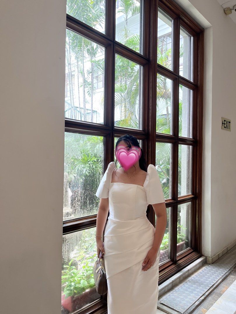 FOR RENT White Filipiñiana (Category: Dresses) located in Bacoor. Submitted by paaamx (Listing ID 1466752026, Image 3). Description: WHITE METALLIC GAZAR FILIPIÑIANA FOR RENT 📍 Bacoor, Cavite ▪️ White Metallic Gazar Fabric ▪️ Padded Top | Zipper Back ▪️ Brand New Condition 📏 Size: Bust 38” | Waist 31” | Hips 36.5” | Length 54” 💰 Rental: ₱1,500 🔐 Security Deposit: ₱800 (refundable upon return in good condition) 📅 3-Day Rental Period Day 1 – P