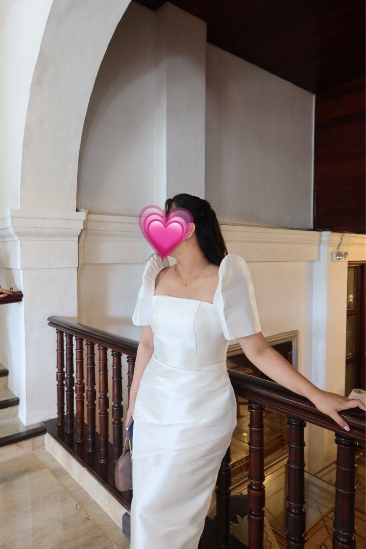 FOR RENT White Filipiñiana (Category: Dresses) located in Bacoor. Submitted by paaamx (Listing ID 1466752026, Image 1). Description: WHITE METALLIC GAZAR FILIPIÑIANA FOR RENT 📍 Bacoor, Cavite ▪️ White Metallic Gazar Fabric ▪️ Padded Top | Zipper Back ▪️ Brand New Condition 📏 Size: Bust 38” | Waist 31” | Hips 36.5” | Length 54” 💰 Rental: ₱1,500 🔐 Security Deposit: ₱800 (refundable upon return in good condition) 📅 3-Day Rental Period Day 1 – P
