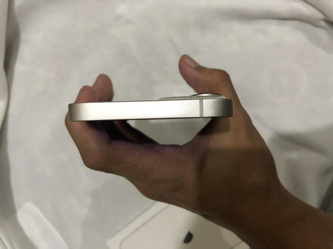 FOR SALE IPHONE 13 (Category: iPhone 13 Series) located in Caloocan City. Submitted by cedricrose18 (Listing ID 1466731160, Image 3). Description: FS IPHONE 13 PURCHASED IN POWER MAC NO HIDDEN REPAIR WITH ORIG BOX .