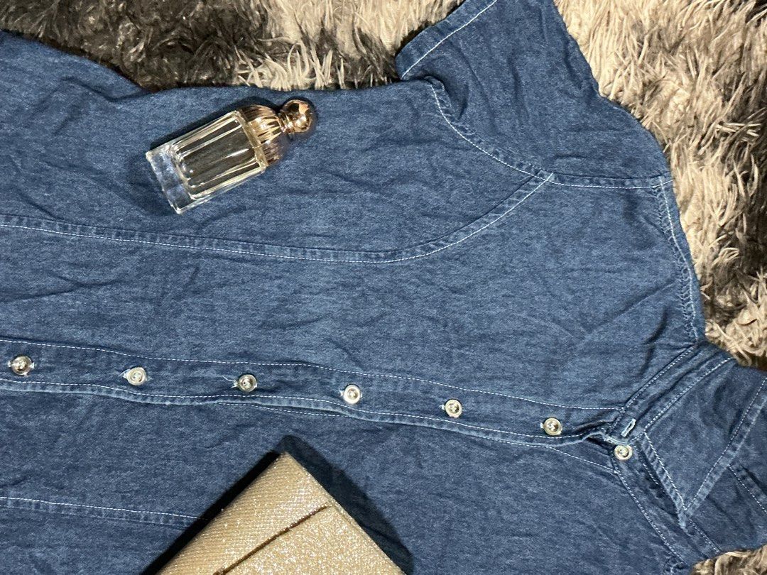 For women polo (Category: Others Tops) located in Manila. Submitted by de_annecloset (Listing ID 1466674986, Image 3). Description: .