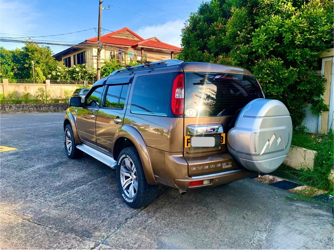 Ford Everest (Category: Used Cars) located in Las Pinas. Submitted by j.kierkin (Listing ID 1463681979, Image 2). Description: Ford Everest 4x2 Limited edition Superb engine condition Smooth shifting Solid underchassis Strong cold AC Orig paint Orig leather seats Complete original documents 📍Las Piñas.