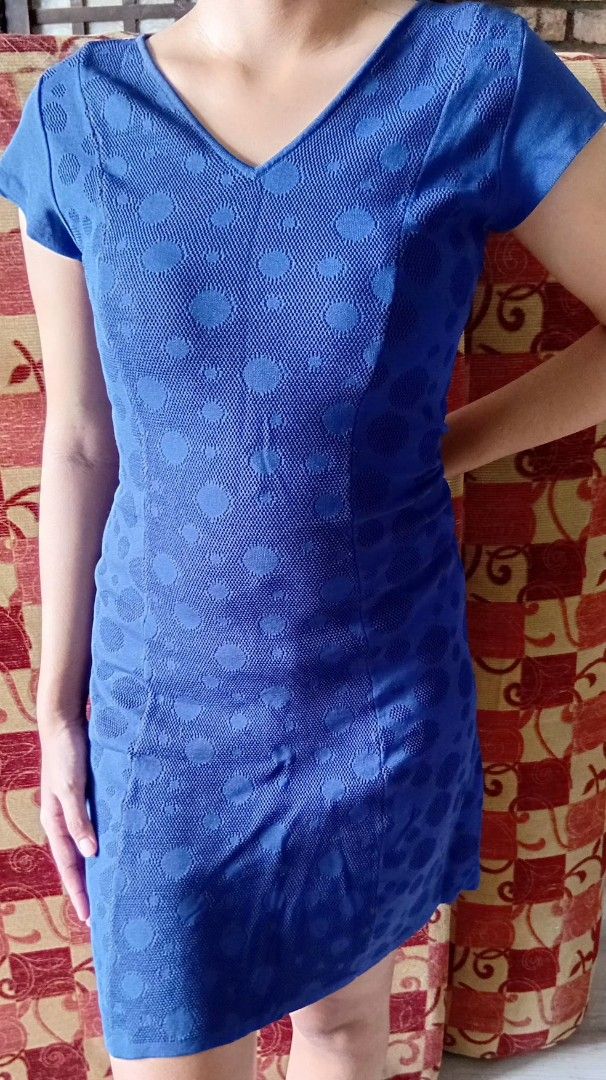 form fitting royal blue mini dress (Category: Dresses) located in San Nicolas. Submitted by mar0316 (Listing ID 1466749476, Image 1). Description: mop---gcash/maya/bank transfer payment first before shipping 3 items & above ---free shipping shipping day--- thursday .