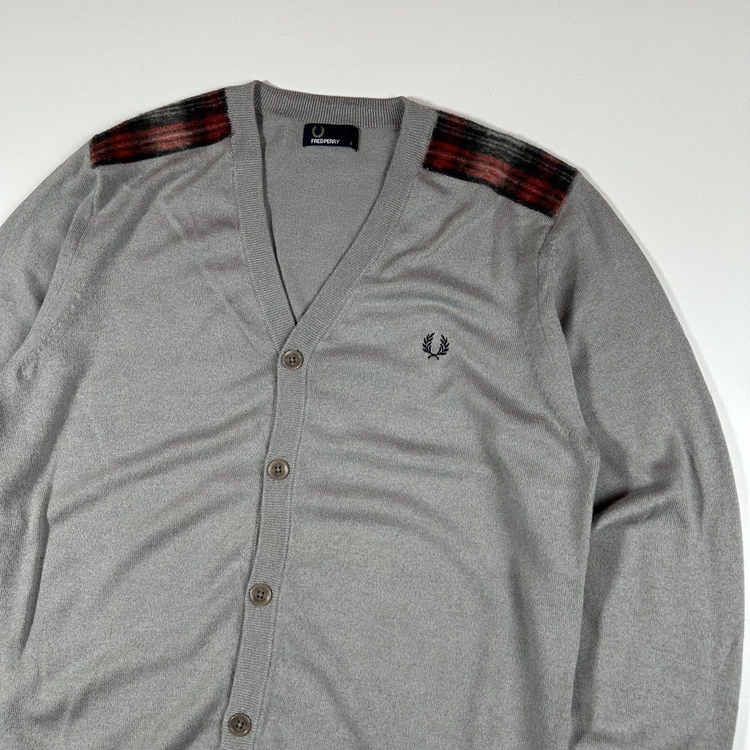 Fred Perry Elbow-Shoulders Wool Pannels Cardigan. (Category: Formal Shirts) located in Villasis. Submitted by draefindss_ph (Listing ID 1466589368, Image 3). Description: Fred Perry Elbow-Shoulders Wool Pannels Cardigan. 𝚂𝚒𝚣𝚎: L 𝙼𝚎𝚊𝚜𝚞𝚛𝚎𝚖𝚎𝚗𝚝 (𝚒𝚗𝚌𝚑𝚎𝚜) 𝚠𝚒𝚍𝚝𝚑: 23 𝚕𝚎𝚗𝚐𝚝𝚑: 30 Excellent Condition No issue 2,500 + sf only .