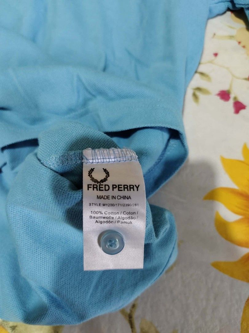 FRED PERRY POLO SHIRT (Category: Tshirts & Polo Shirts ) located in Tubigon. Submitted by negosyanthrift (Listing ID 1466668824, Image 3). Description: FRED PERRY POLO SHIRT Size:Large 18x28 No issue As new condition Need wash only 🏷️749+sf.