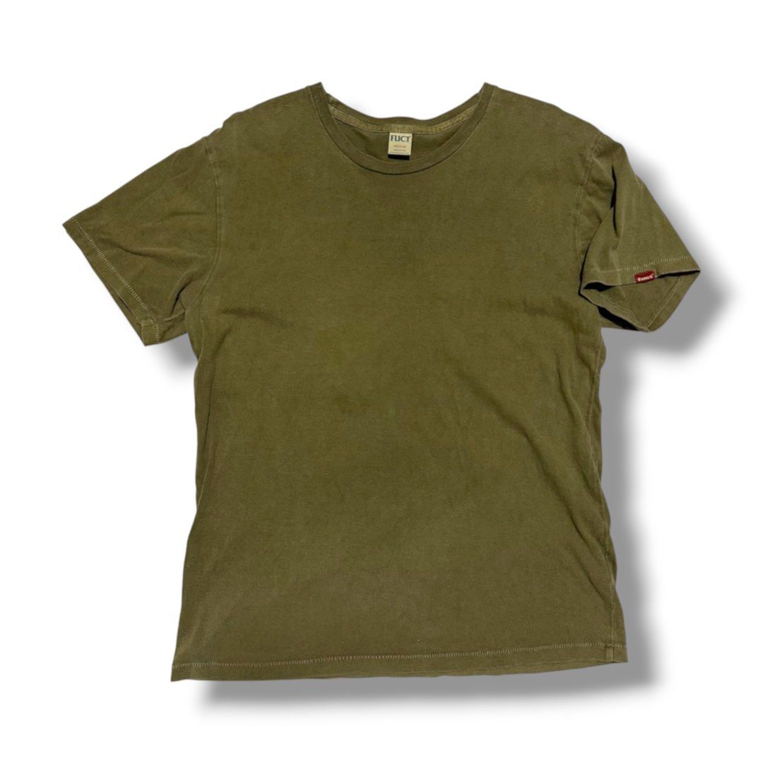 Fuct Basic Tshirt (Category: Tshirts & Polo Shirts) located in Batu Pahat. Submitted by noah._ (Listing ID 1466672920, Image 1). Description: ‼️ SALE SALE SALE‼️ FOR SALE : Fuct Pocket Tshirt❗ STATUS : Available ✔️ SIZE : M pit 19.5/26.5 CONDITION : 9.5/10 cun❗.