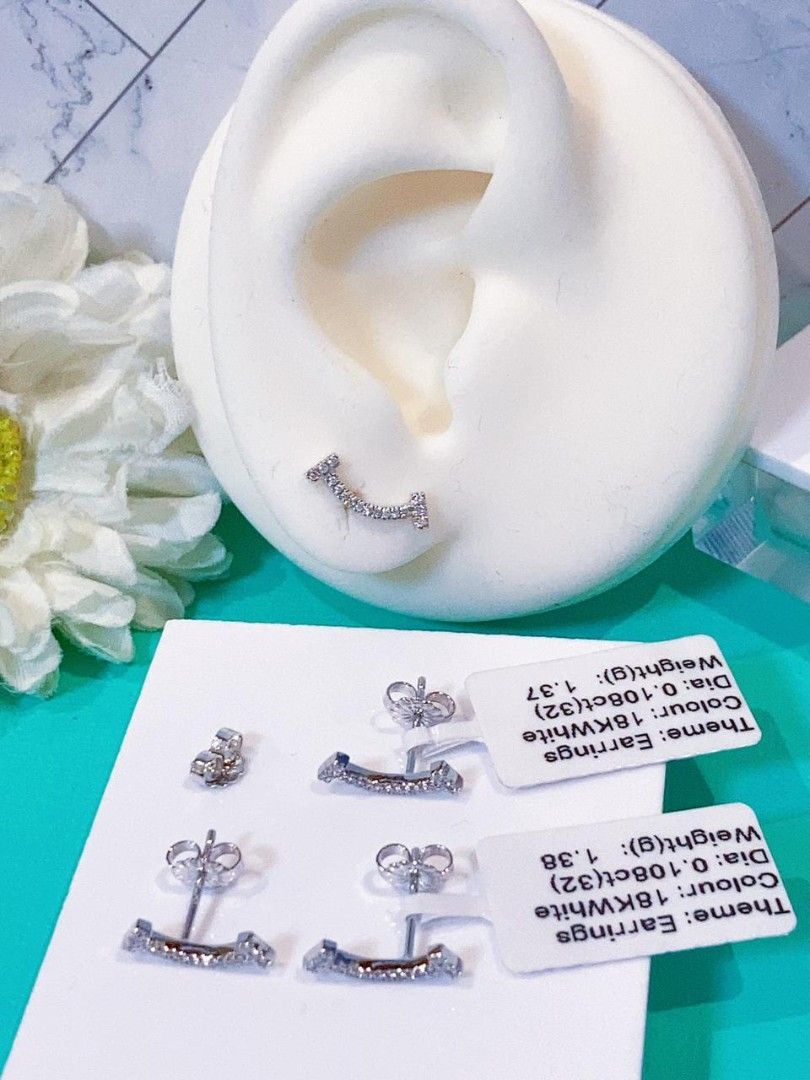 Full Dias Smile Earring 18k gold hk setting (Category: Earrings) located in Manila. Submitted by primejewelry (Listing ID 1466772173, Image 1). Description: .