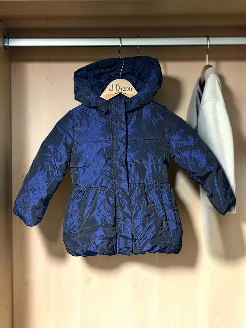 Gap Girl Kids Puffer Jacket (Category: Babies & Kids Fashion) located in Caloocan City. Submitted by marcapina2211 (Listing ID 1466753194, Image 3). Description: Gap Girl Kids Puffer Jacket Size: XS Dimes: 15 x 20 No issue excellent condition .
