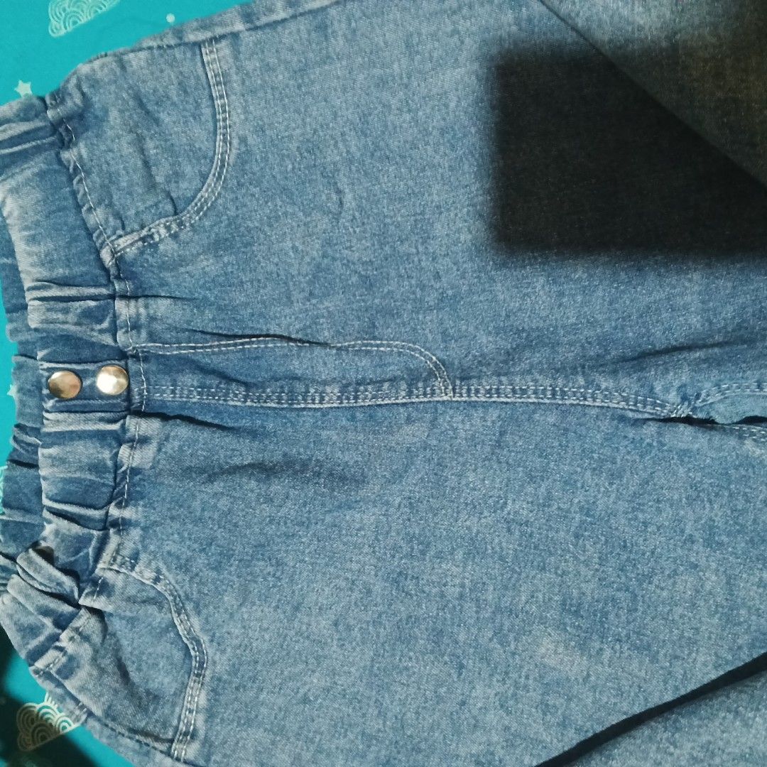 Garterized pants for girl (Category: Announcements) located in Candaba. Submitted by ZaiSa14 (Listing ID 1466630821, Image 3). Description: garterized pants kasya sa 8-12 yrs. Old depende sa built ng bata.