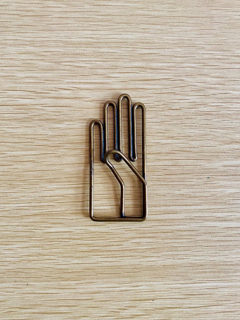 GEKKOSO RIGHT HAND CLIP (Authentic) (Category: Stationery & School Supplies) located in Batangas. Submitted by one.ania (Listing ID 1466578431, Image 1). Description: Original GEKKOSO RIGHT HAND CLIP Vintage brass clip, Metal hand shape bookmark paperclip Shaped like a right hand, Gekkoso’s Right Hand Clip is made from thick iron wire with a deep golden-bronze finish. - Brand: Gekkoso (Japan) - Unique metal hand shape bookmark - Slim profile prev