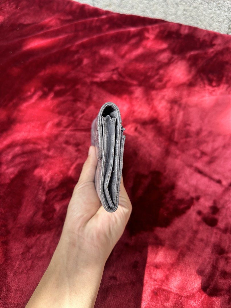 Genuine Eel Skin Longwallet. (Category: Wallets & Card holders) located in Cagayan de Oro. Submitted by kjcartier26 (Listing ID 1466614854, Image 2). Description: Authentic, Flawless, Has many compartments. ✨.