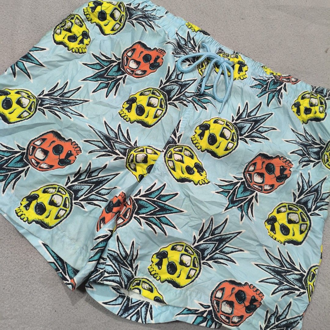 George swim short (Category: Activewear) located in Calatrava. Submitted by ermitany0 (Listing ID 1466687979, Image 3). Description: George swim short Pang swimming mo bossing.. Excellent condition Size: Medium ( 32-34 waistline ) Length: 16" Hem: 12.5" Please check photos for more details ✅⬇️ Location: Negros Occidental PM if interested 📩📩📩📩.