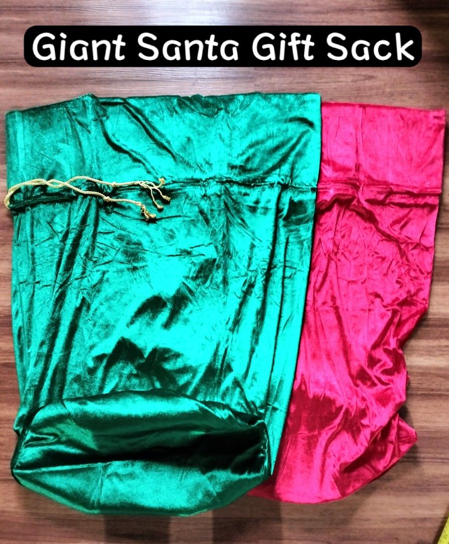 Giant / Big Size Drawstring Santa Bag (Category: Belt bags, Clutches and Pouches) located in Baguio. Submitted by toys_of_yesteryear (Listing ID 1466696423, Image 1). Description: 📌loc. Baguio ✅ Giant Santa Sack. New. Velcet cloth Fabric with gold string. Avail in Green and Red Size: Approx. 70cm (27inch) Length x 100cm (39inch)High ✅Price: 550.00 each + sf. 👉Mop: Gcash 👉Mod: J&T only These are carefully hand-picked, hard-to-find pieces source