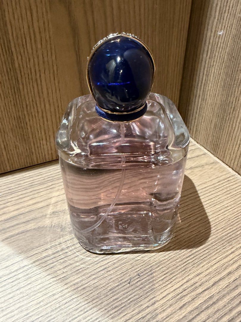 Giorgio Armani My Way Eau de Parfum (Category: Fragrance & Deodorants) located in Mandaluyong City. Submitted by clawset (Listing ID 1466705445, Image 3). Description: - Authentic Giorgio Armani My Way designer fragrance - Stunning blue and gold cap with a clear glass bottle - Beautiful pink perfume liquid, volume level sits just below the shoulder - Batch code clearly printed on the bottom surface - Perfect for daily wear or gifting.