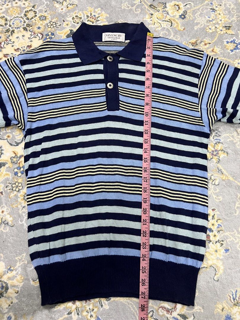 Givenchy (Category: Activewear) located in Kuala Terengganu. Submitted by daavintage_store (Listing ID 1466769203, Image 3). Description: .