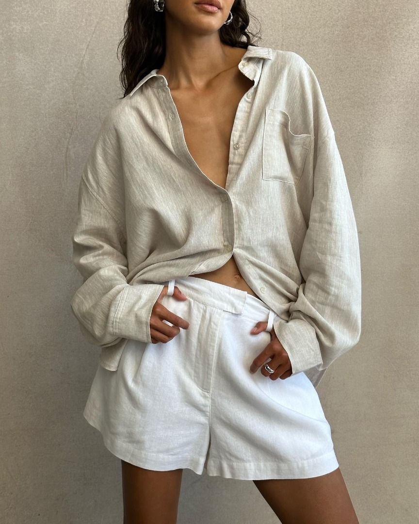 Glassons Linen Tailored Shorts (Category: Shorts) located in Pasig City. Submitted by cp_sells (Listing ID 1466752928, Image 1). Description: Size: S Color: Black and Beige Condition: Like new RFS: Decluttering Price posted is per item..