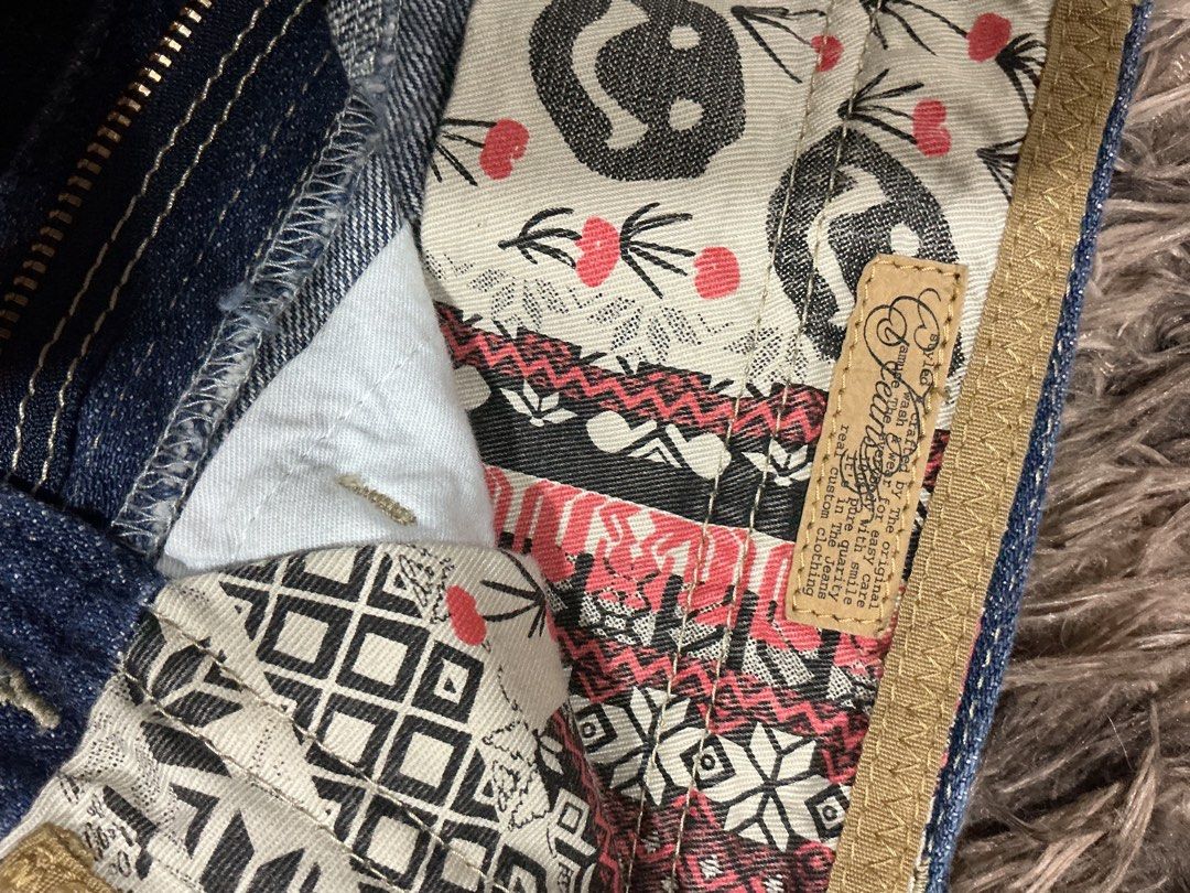 Good as nee (Category: Skirts) located in Manila. Submitted by de_annecloset (Listing ID 1466676664, Image 2). Description: Can lower the price just negotiate with me .