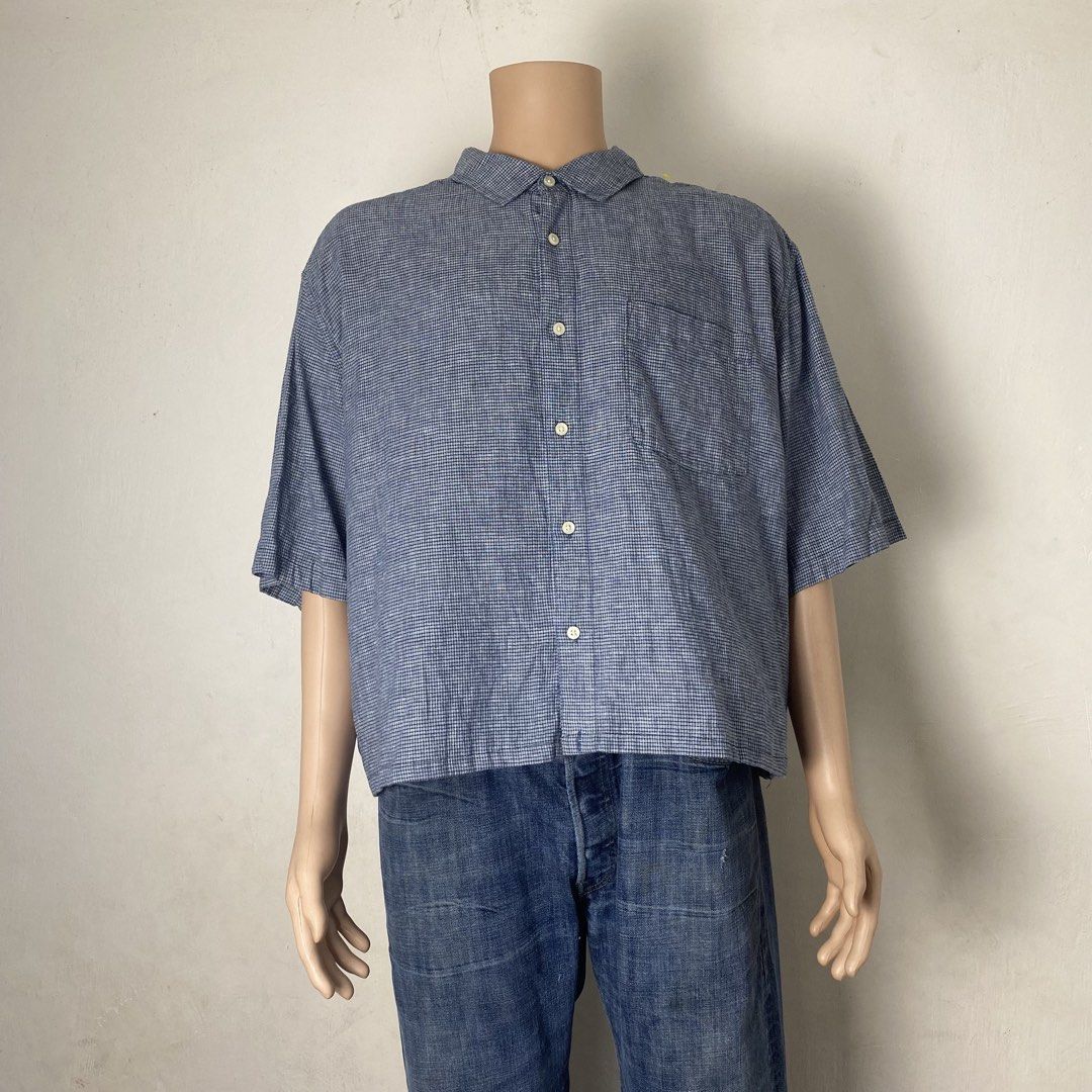 Goodfellow 👕| Gray Plaid Crop Polo (Category: Tshirts & Polo Shirts ) located in Bulacan. Submitted by orc.ph (Listing ID 1466647280, Image 2). Description: Goodfellow 👕| Gray Plaid Crop Polo Material Used: Cotton - Gray - Short Sleeve - Button up - Button Closure - Single Pocket - Plaid pattern design - Semi Formal - Formal - Streetwear - Crop Polo Size: XL Width: 27 Length: 24 Pristined Condition. No Visible Flaws. No Issue At All ⚠️ Note: Fo