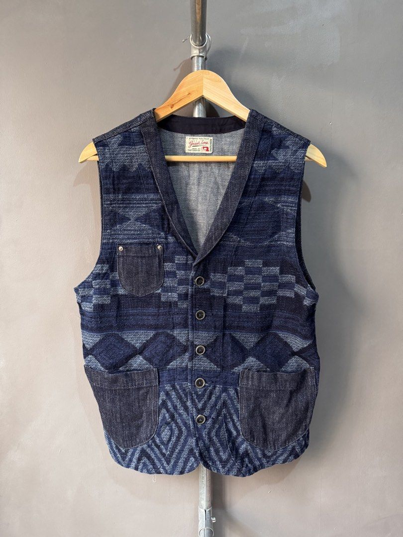 Graph zero - Native Pattern Denim vest Made in Kojima Japan (Category: Activewear) located in Cabuyao City. Submitted by _streetflavor (Listing ID 1466614614, Image 1). Description: Graph zero - Native Pattern Denim vest Made in Kojima Japan Excellent Size: XL Length: 26 Width: 21 -1,780 pesos Dm.