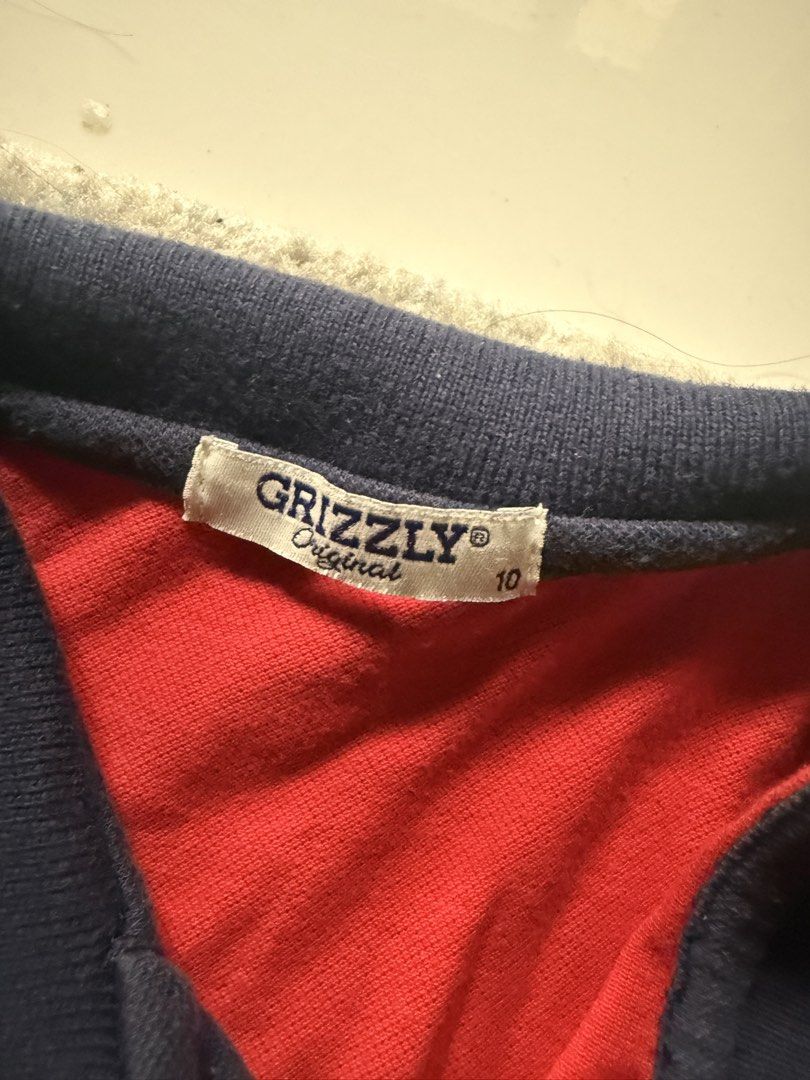 grizzly (Category: Babies & Kids Fashion) located in Rizal. Submitted by vargas.cel (Listing ID 1466579351, Image 3). Description: 2 polos size 10 grizzly and polo club hinde kupas ok na ok pa pede sa 8 to 9 na boy na payat lang size 10 size .