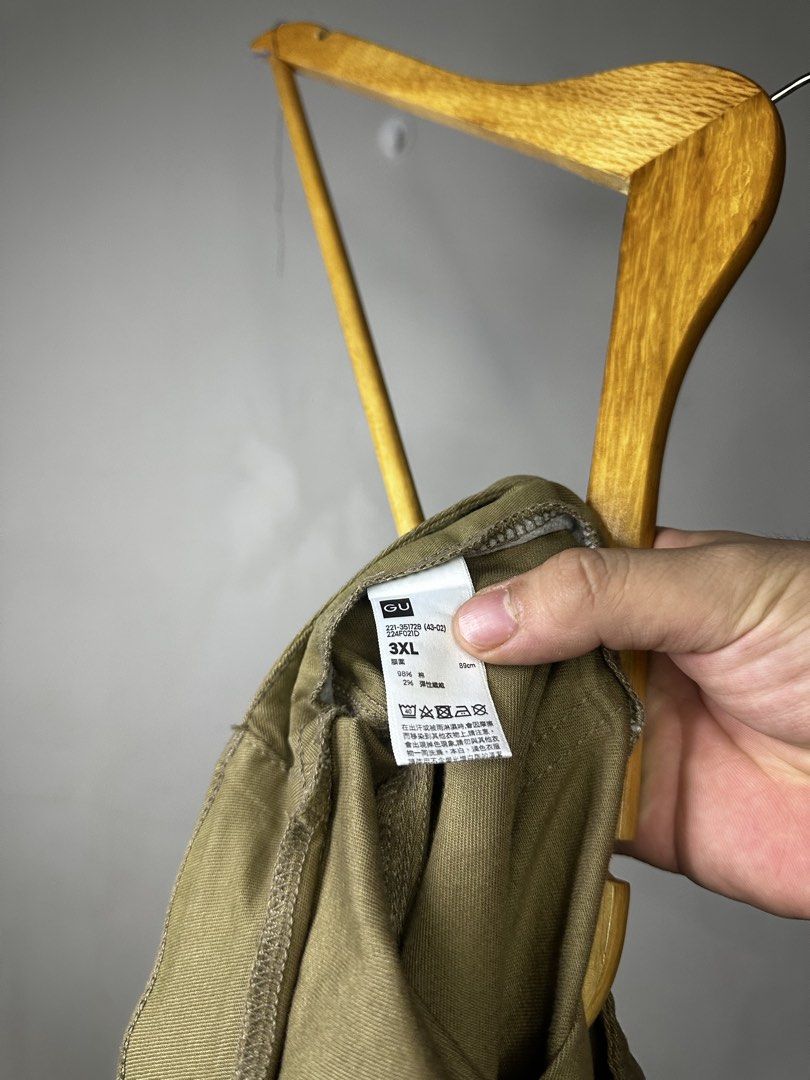 GU CARGO PANTS (Category: Jeans) located in Molave. Submitted by thriftmate13 (Listing ID 1466709008, Image 2). Description: .