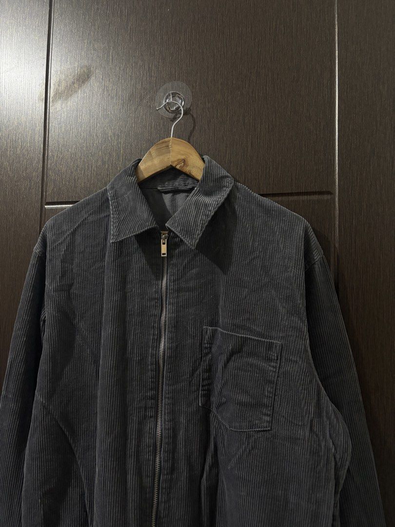 GU CORDUROY HARRINGTON TYPE JACKET (Category: Coats, Jackets and Outerwear) located in Naga. Submitted by archivedseller (Listing ID 1466657112, Image 2). Description: -9.5/10 CONDITION -NO FLAWS -SIZE M ON TAG -W 24 INCHES -L 25 INCHES.