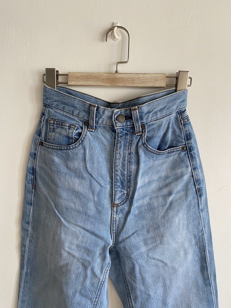 GU Mom Jeans (Category: Jeans) located in Ilagan. Submitted by dontmakemebooyou (Listing ID 1466720679, Image 2). Description: High rise 24-25.