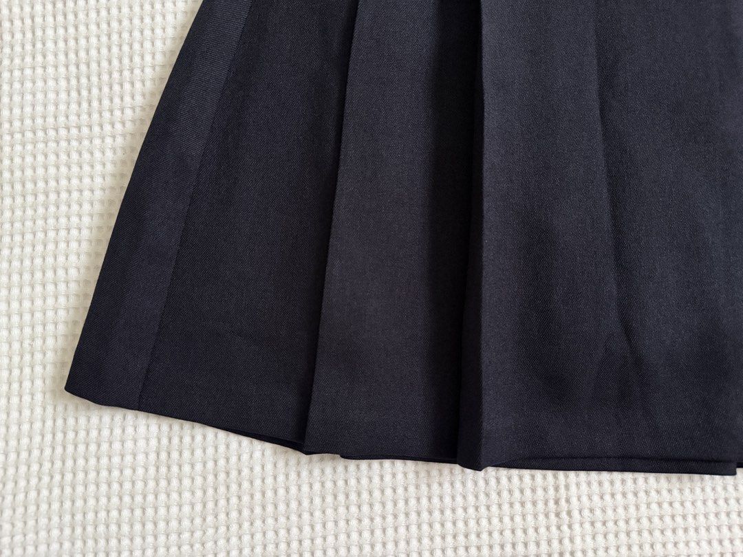 GU Navy Side Pleat Skort (Category: Skirts) located in Baguio. Submitted by blnxxx (Listing ID 1466594469, Image 3). Description: GU Skort Navy Blue Brand new with tag .