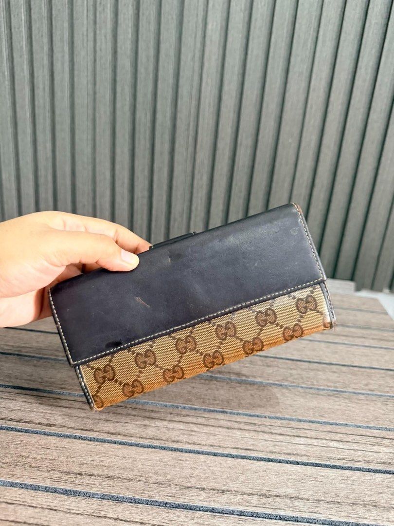 gucci longwallet (Category: Luxury Bags & Wallets) located in Trece Martires City. Submitted by preluvcav (Listing ID 1466713481, Image 2). Description: authentic well used bawal s maselan.